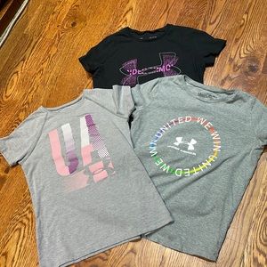 Lot of 3 girls Under Armour T-shirts - Medium & Small